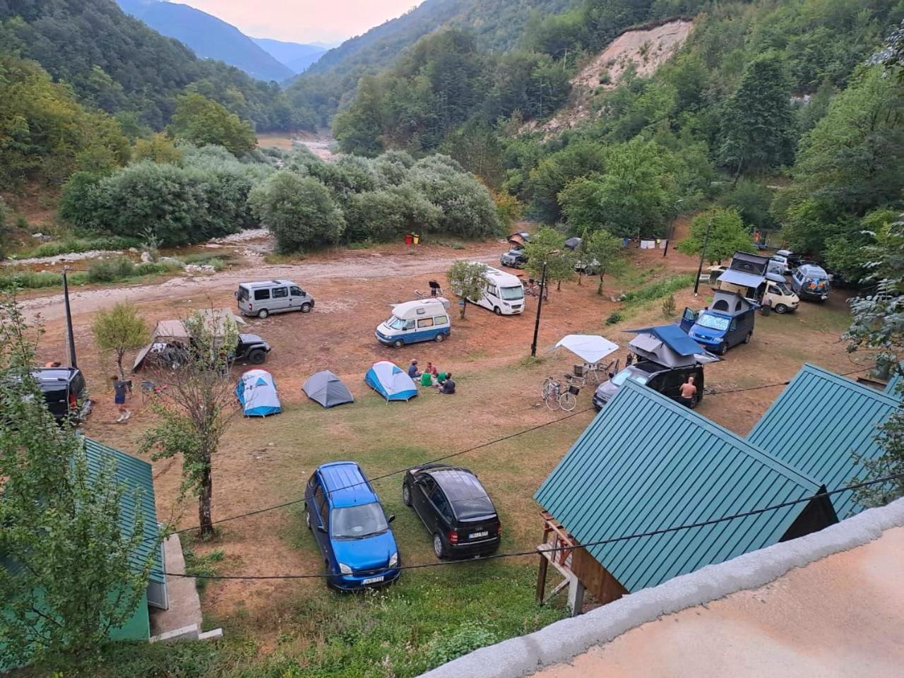 Kamp Vrbnica Hotel Plužine Ngoại thất bức ảnh