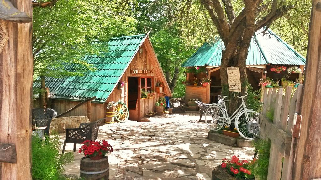 Kamp Vrbnica Hotel Plužine Ngoại thất bức ảnh